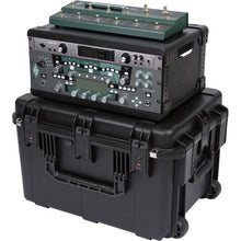 Load image into Gallery viewer, SKB 3i-231714GFX 4U iSeries Injection Molded Guitar FX Fly Rack