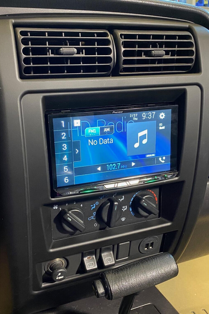 Metra 95-6541 Matte Black Double DIN Dash Kit for 2003-2006 Jeep Wrangler