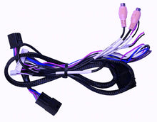 Load image into Gallery viewer, Crux ACPGM-80NW Wireless Smart-Play Integration with Multi Camera Inputs for Select 2013-2018 GM Vehicles with CUE &amp; MyLink Systems