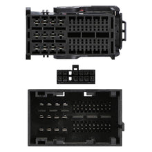 Load image into Gallery viewer, Axxess AXAC-CH6 Camera Data Interface with Pre-Wired Harness - Fits Select Jeep/RAM Models 2014-2020