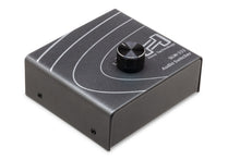 Load image into Gallery viewer, Hosa SLW-333 Passive Stereo Monitor Switcher
