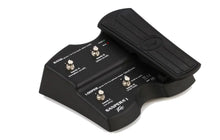 Load image into Gallery viewer, Peavey VYPYR X2 Guitar Modeling Amp + Sanpera Footswitch + Isntrument Cable + Phone Holder