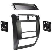 Load image into Gallery viewer, Metra 95-6541 Double DIN Dash Installation Kit for 2003-06 Jeep Wrangler