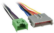 Load image into Gallery viewer, Metra 70-5600 In-Dash Radio Wiring Harness for 1995-98 Ford/Lincoln/Mercury