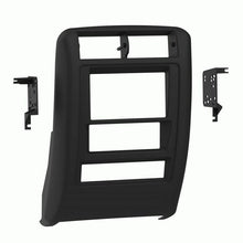 Load image into Gallery viewer, Metra 95-6554B Double DIN Radio Dash Install Kit for 1997-2001 Jeep Cherokee